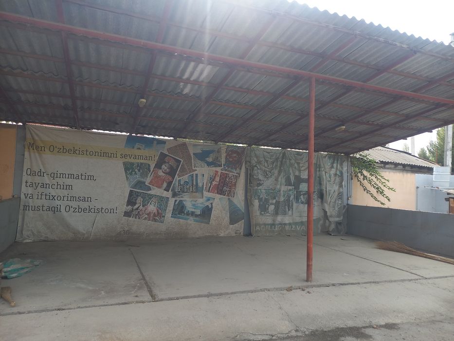 Vodilda xovli joy sotiladi.(jami8.5 sotix 6 s. turar 2.5 s. noturar)