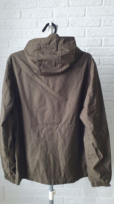 Продам плащ демисезонный и ветровку