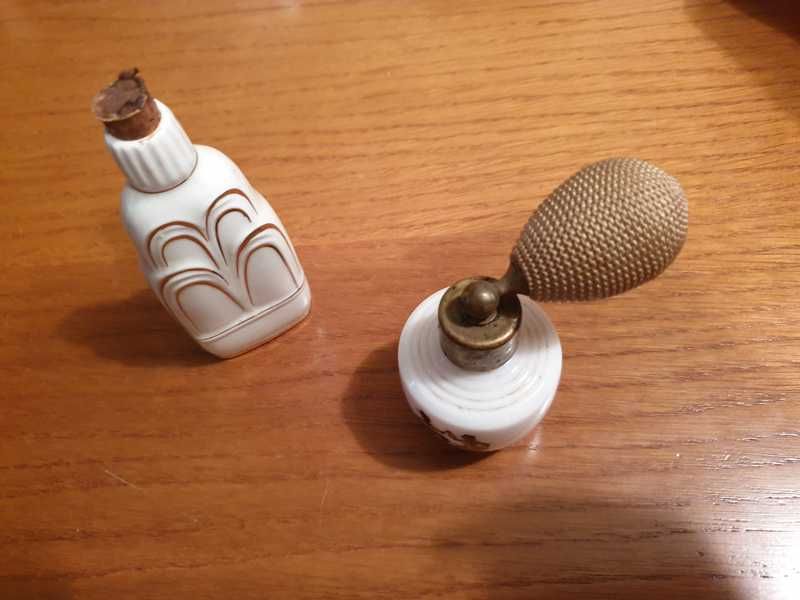 Класически ретро флакон бутилка от парфюм декорация с позлата от 60-те