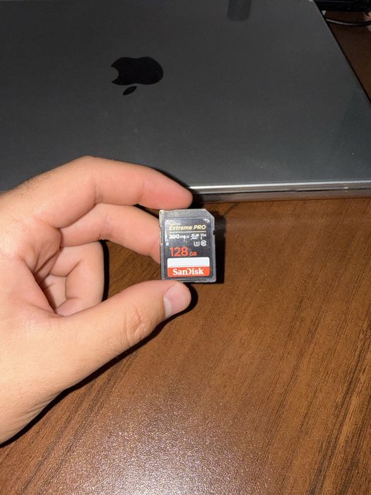 SanDisk 128gb v30