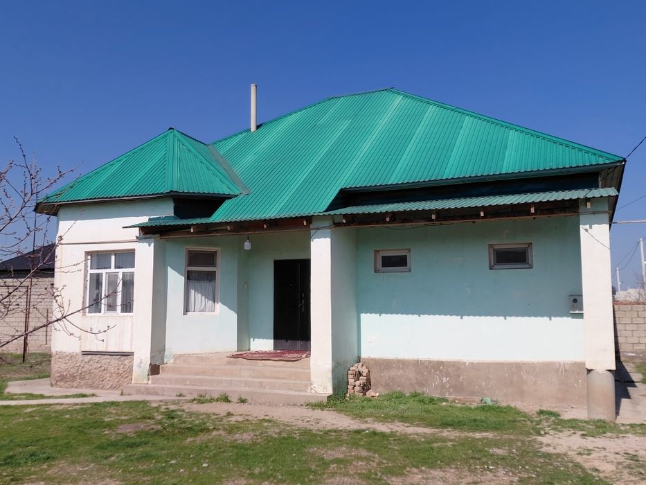 Үй сатылады.  Бадам ауылынан