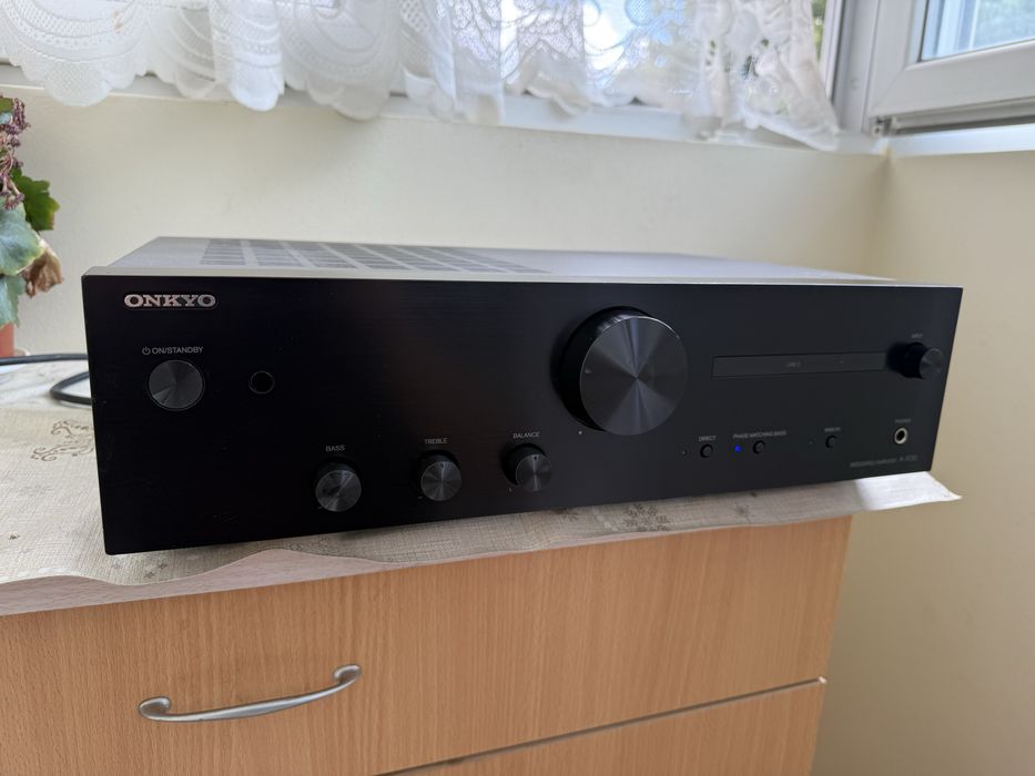 Onkyo A-9130 Стерео усилвател DAC