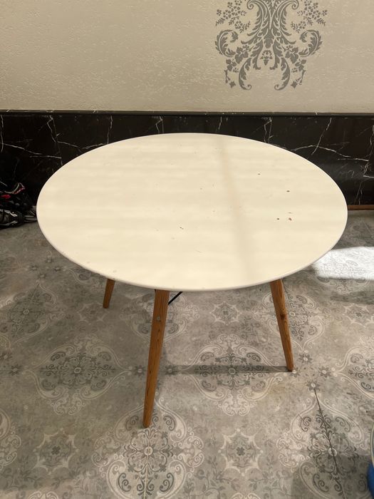 Стол стул б/у холати яхши