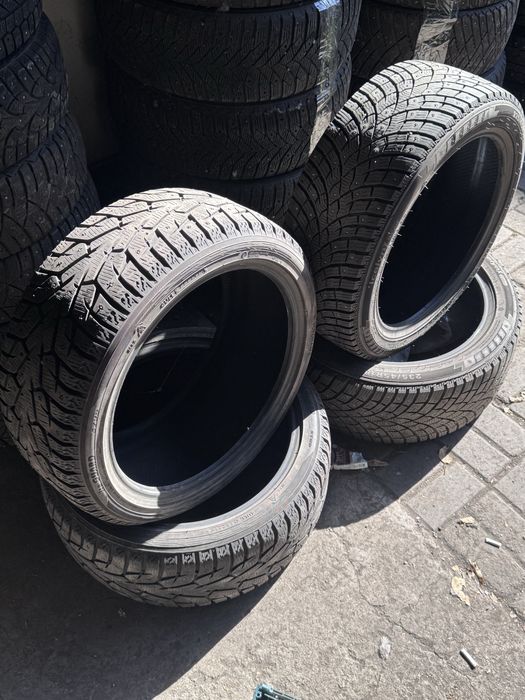 Шины комплект  235/45/18 шипы т