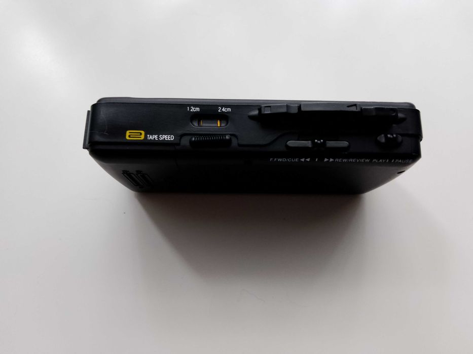 Компактен ретро диктофон LLOYTRON V189 Договаряне на цената!