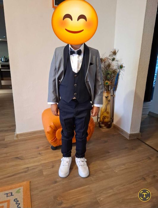 Детски костюм за момче размер 122