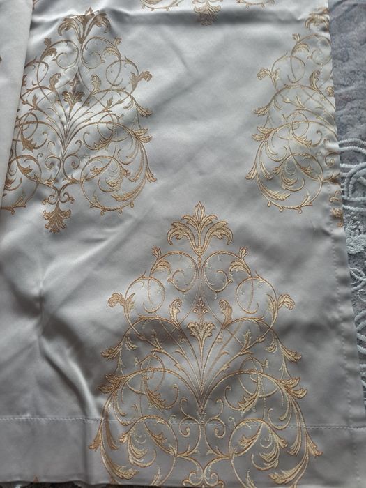 Срочно продам комплект шторы.