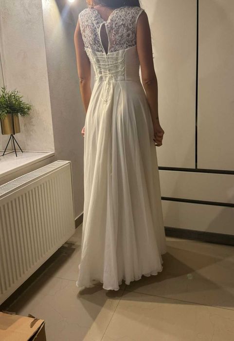 Rochie Mireasă model romantic dantelă mărgele XS-S