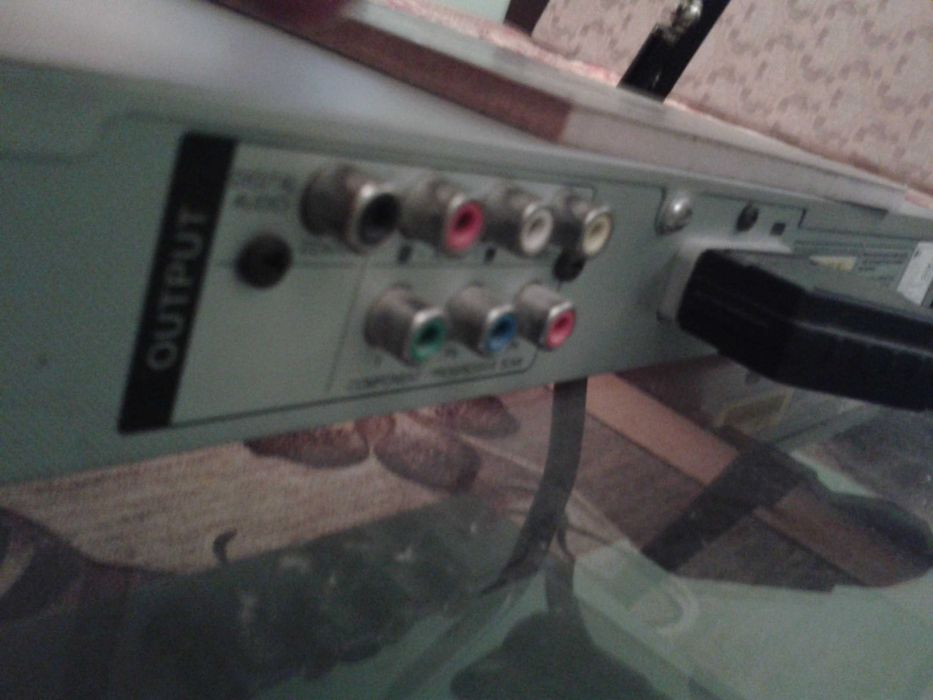 DVD ПЛЕЙЪР -LG С дистанционно+ подарък