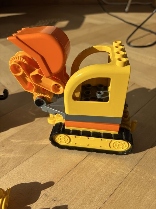 Lego Duplo Камион и Верижен багер 2+