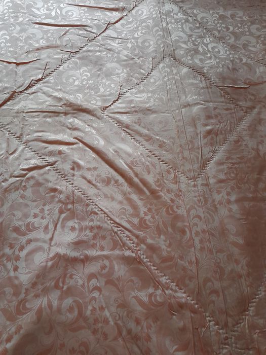 Продам стеганное покрывало