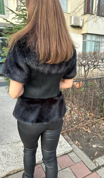 Vesta dama  cu blanita și  piele ecologica