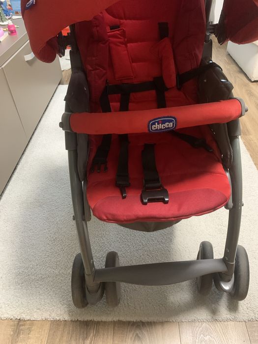 Carucior chicco folosit