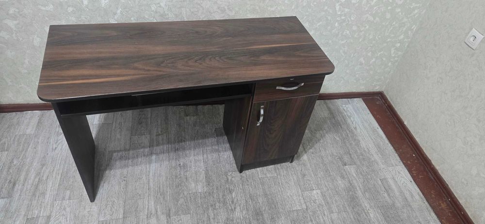 Офис учун мебель б/у идеальный состоянияда