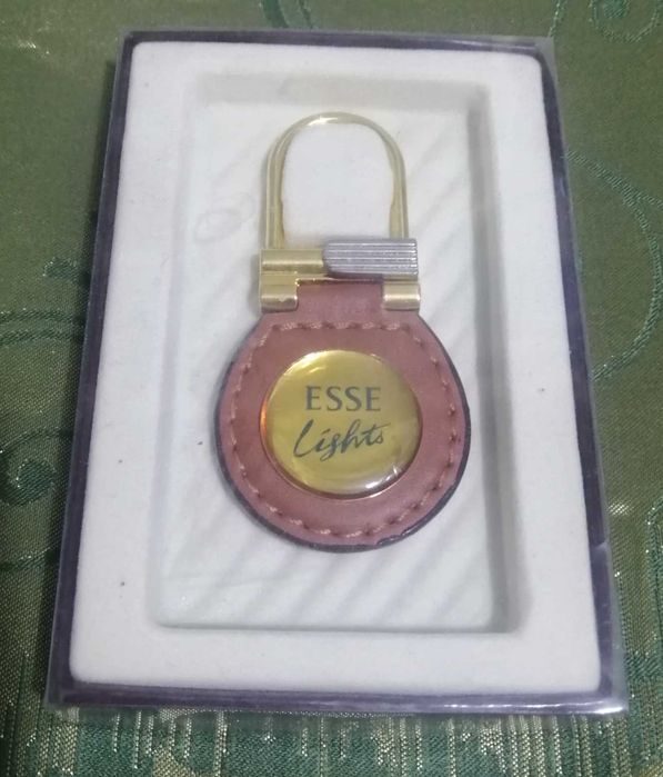 Продам брелок новый в упаковке.