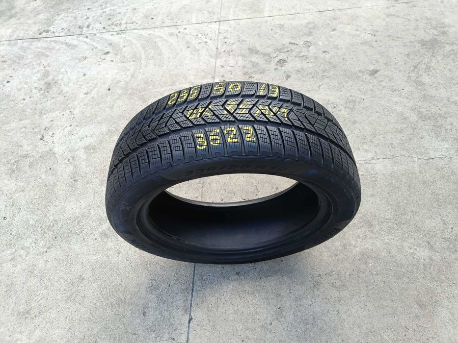 O anvelopa de iarna 235 50 19 pirelli scorpion winter 7,5 mm dot 3522