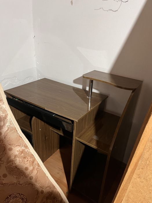 Стол компьютерный