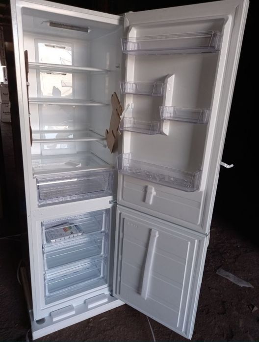 Холодильник Midea  Модель : 424 01 H No-Frost Гарантия 3 года сервис