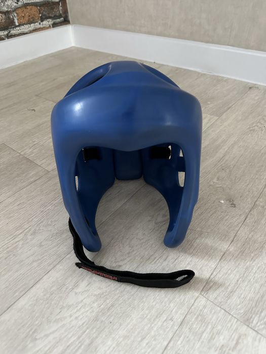 продаю перчатки,шлемы