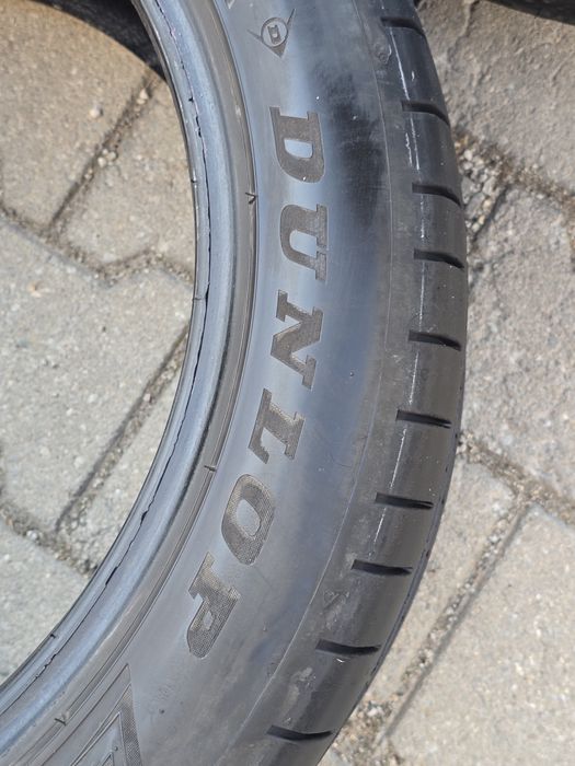 235 45 17 dunlop