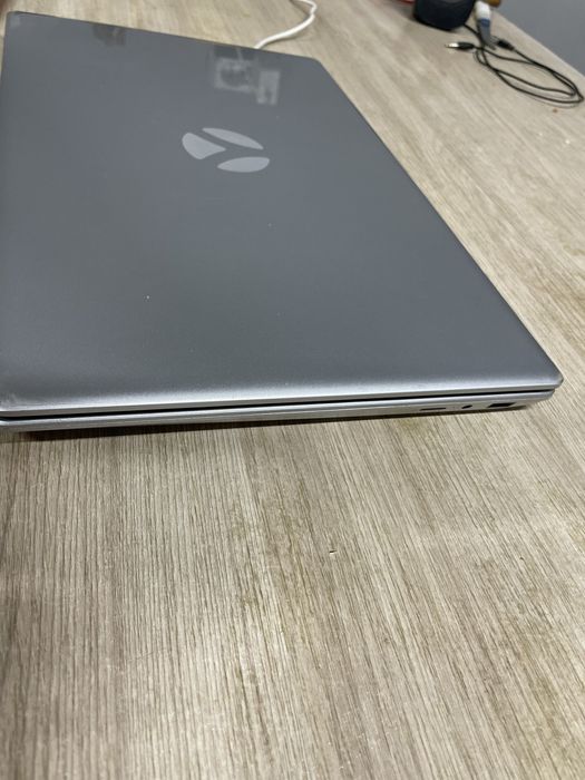 Yami  N 11 16 GB 256 GB.