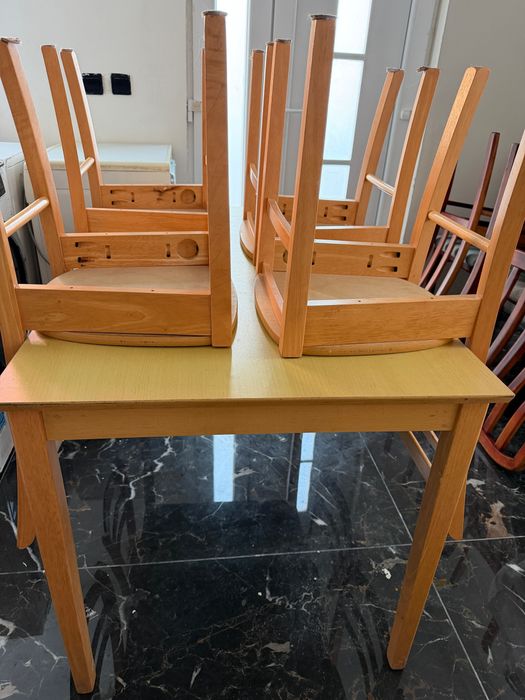 Masa în stare foarte bună