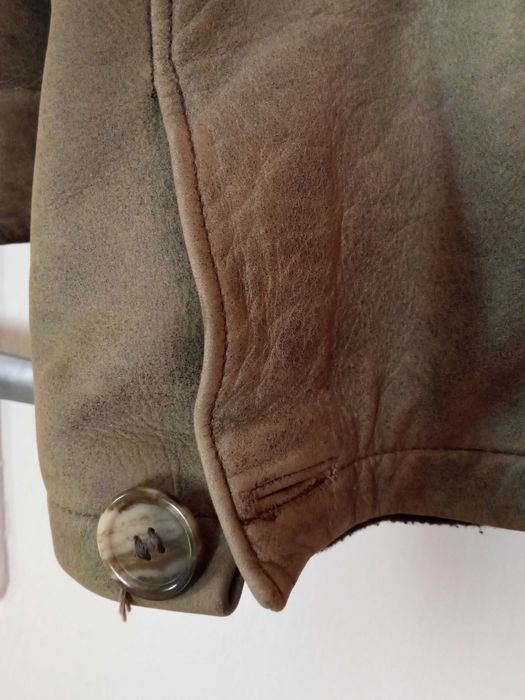 Продавам мъжко кожено сако