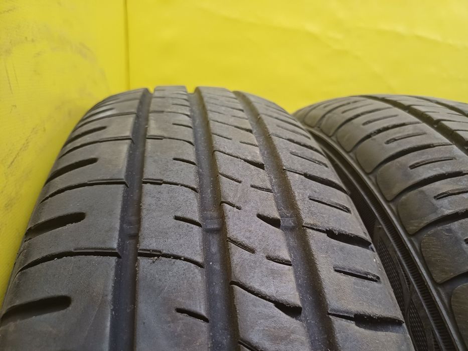 Шины 165/65 R15 Dunlop пара.
