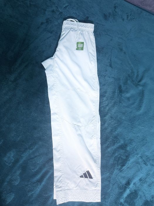 kimono de la adidas editia cu Green Karate set complet