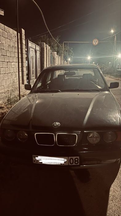 Продам BMW автомобиль