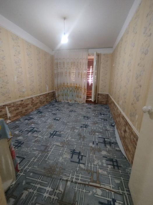 9bozor yonida 2xona 1etaj