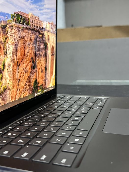 Microfost Surface ноутбук i5-1035G7