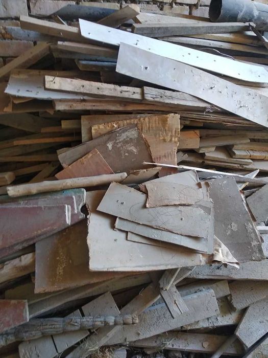 Доски на дрова (Тахталар утин учун)