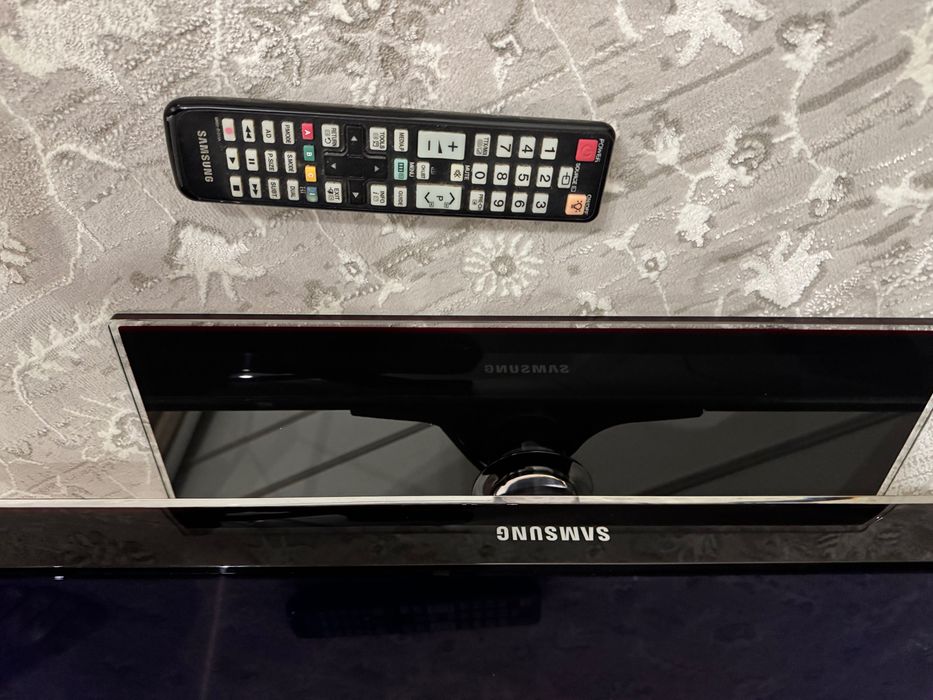 Продам телевизор samsung