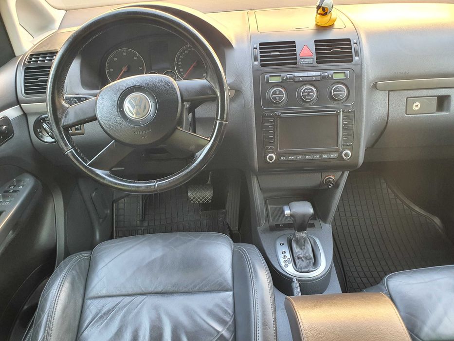 Продавам VW Touran 2.0 TDI (8V / BMM)