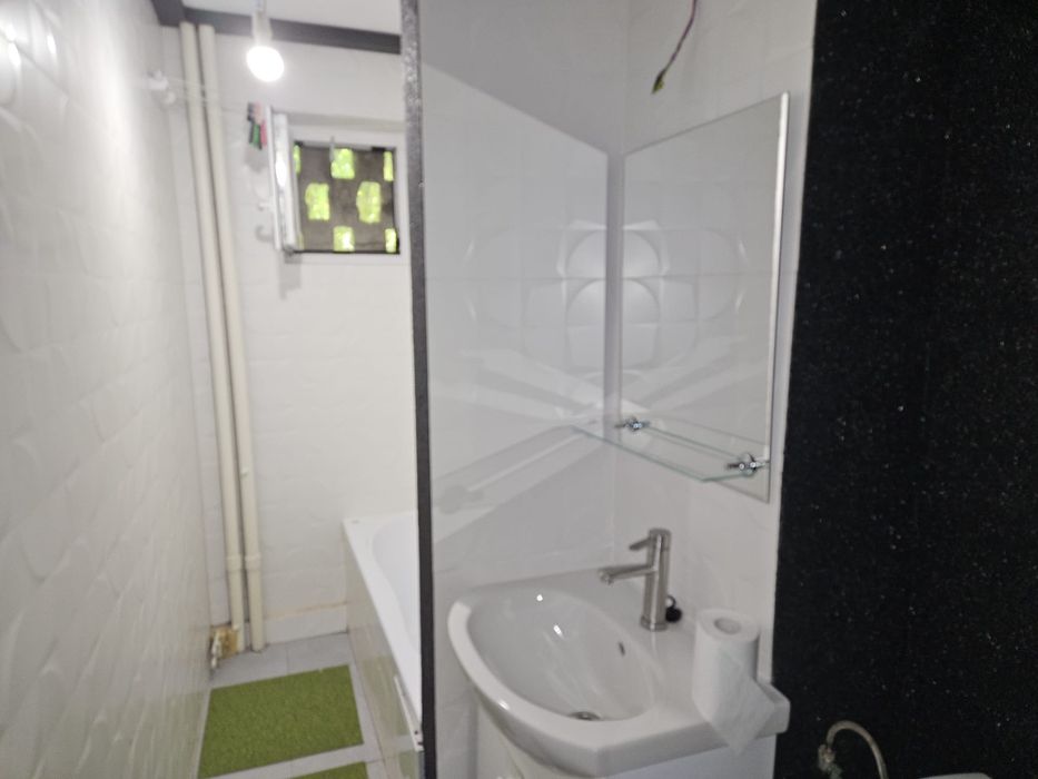 Apartament cu doua camere micut dar modern in Trivale