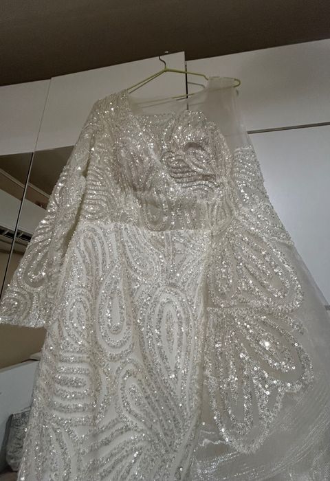 Официална бяла рокля