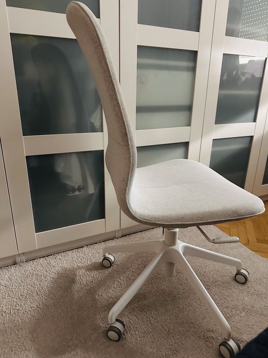 Scaun conferinta IKEA alb bej