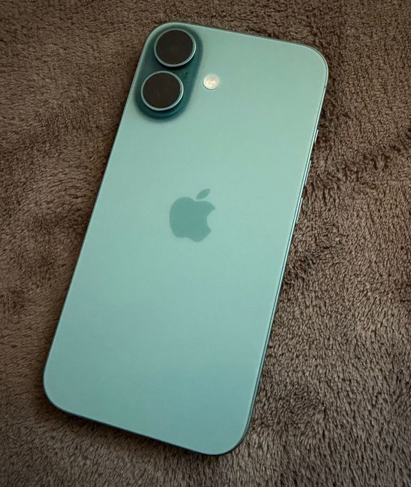 iPhone 16 256GB в гаранция