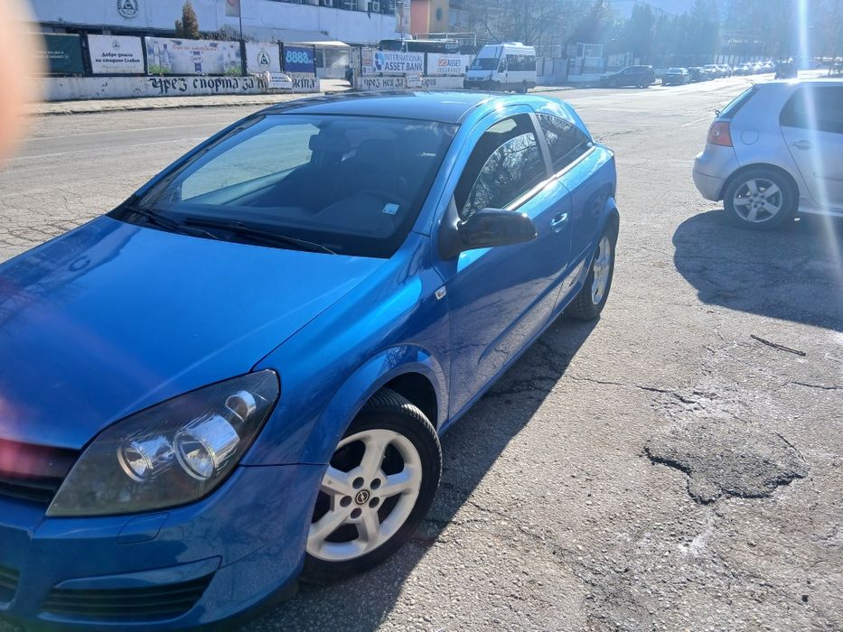 Опел Астра GTC 1.7 CDTI