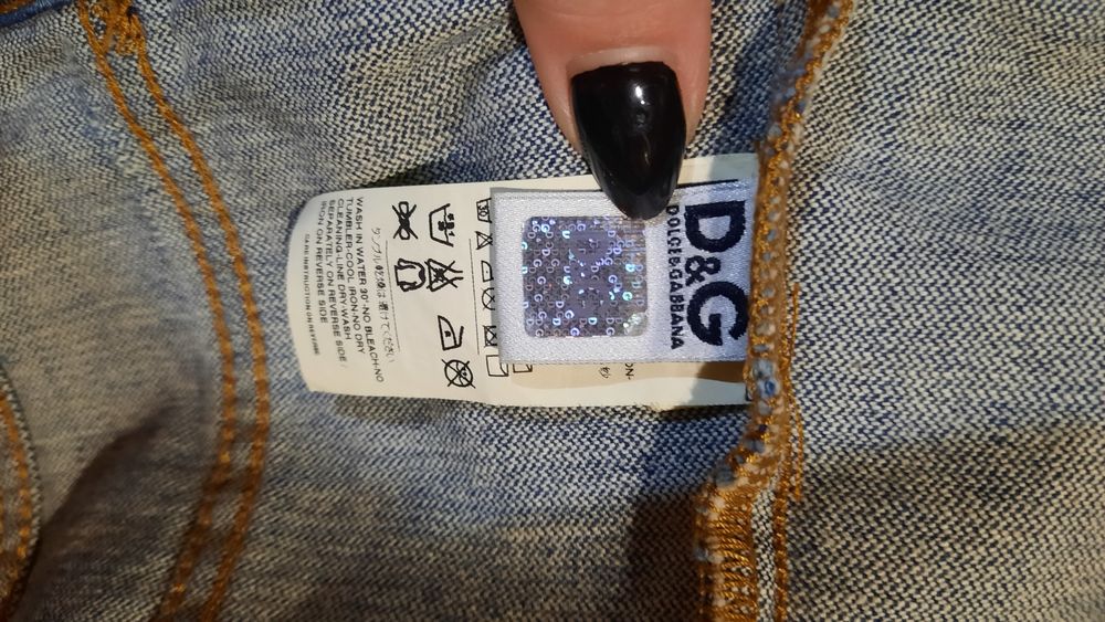 Outfit fusta plasa și Geaca