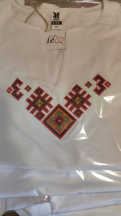 Бродирана тениска с шевица