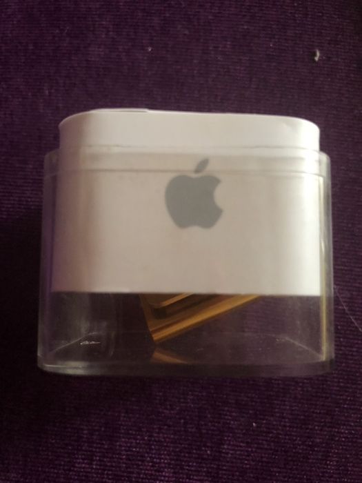 Продается iPod с коробкой и документами