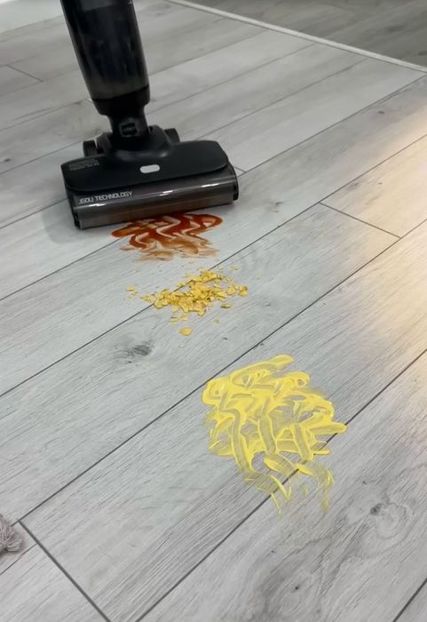 Моющии вертикальный пылесос