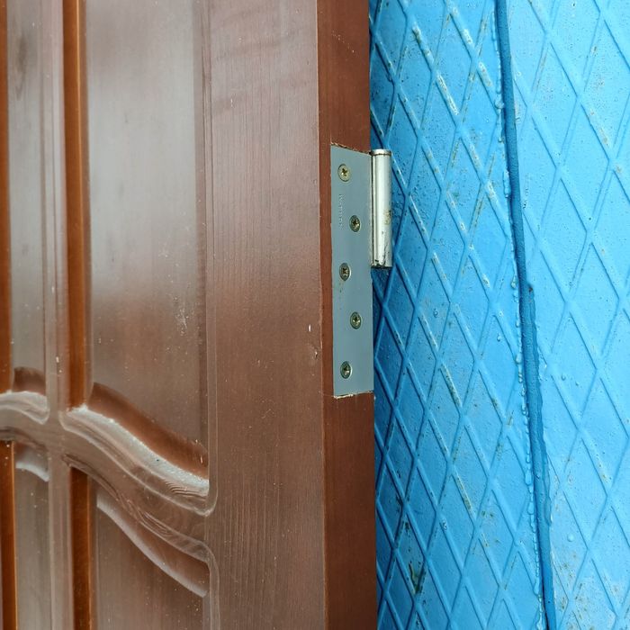 Дверь деревянная