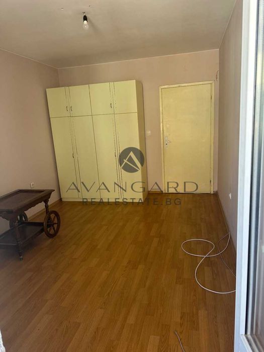 Продава се Двустаен апартамент в Пловдив, Център - 70 кв.м за 1070 €/кв.м - Снимка #5
