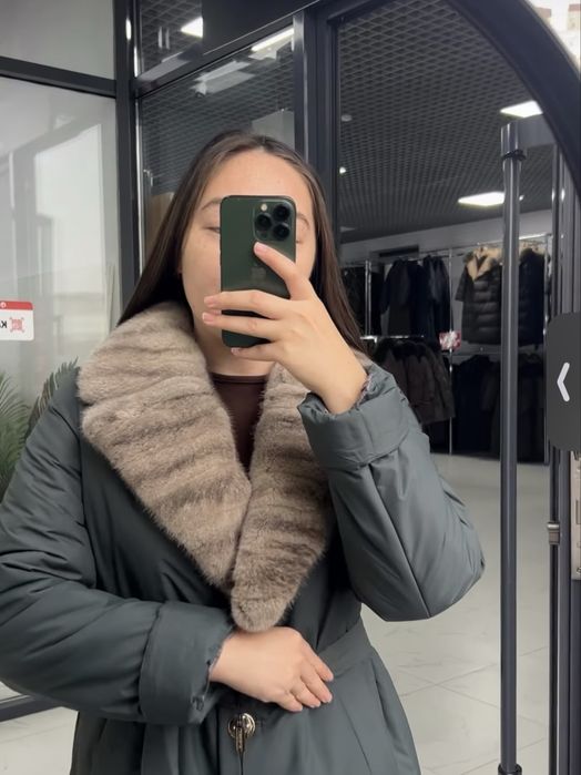 Продам куртку AVRORA ( Турция ) воротник натуральная норка )