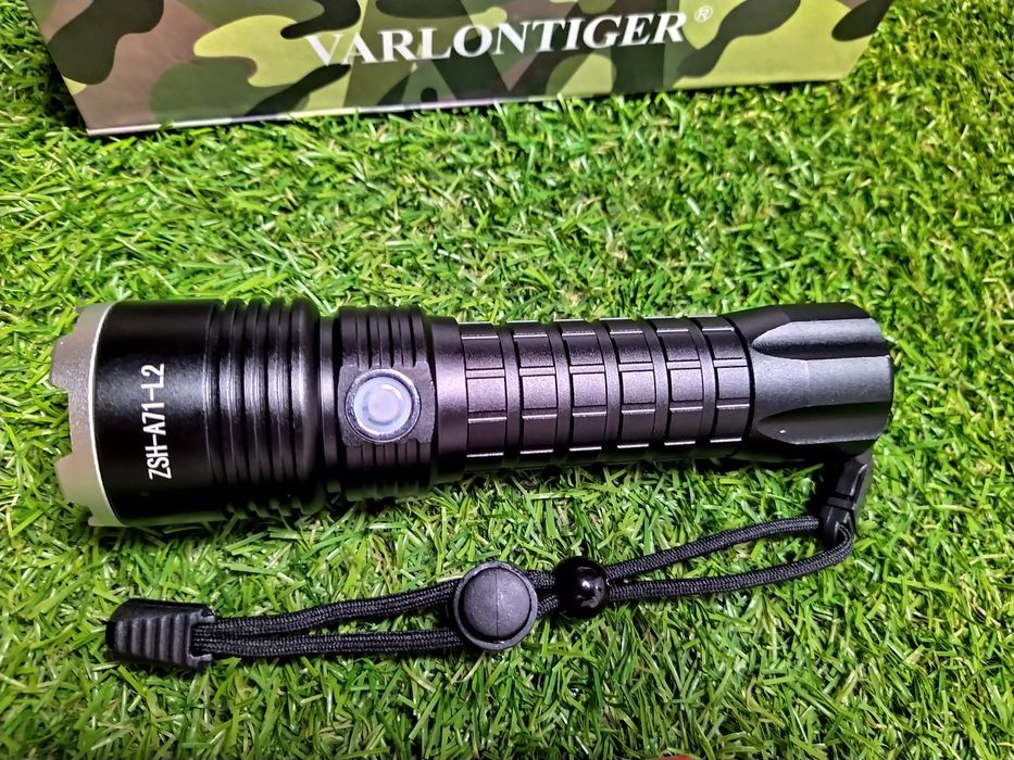 Lanterna ZSH-A71 cu Led CREE L2 si Acumulator 26650 punct Fix Nou