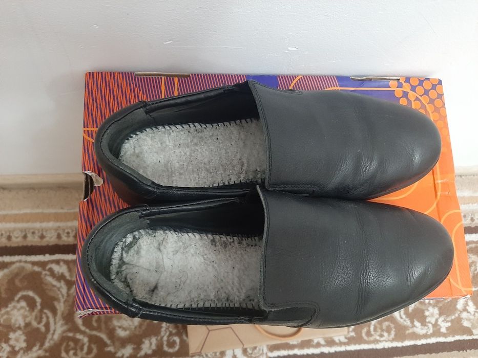 Продам мужскую обувь