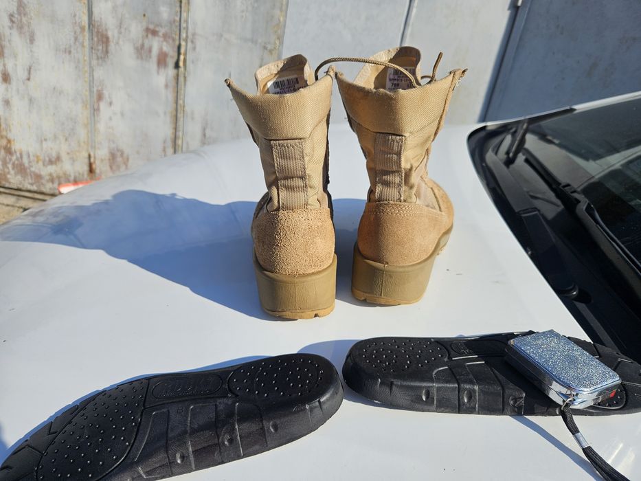 Bocanci desert rocky 38-39